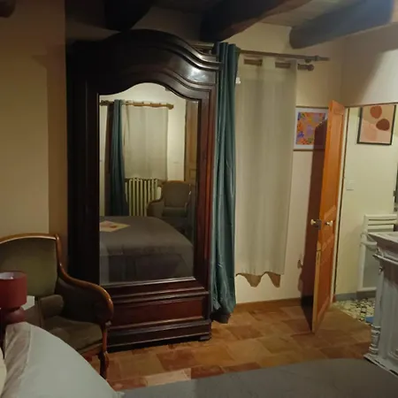 B&B La Lauze Et L'anguille