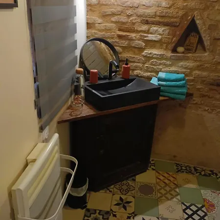 La Lauze Et L'anguille 가이약