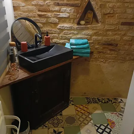 La Lauze Et L'anguille