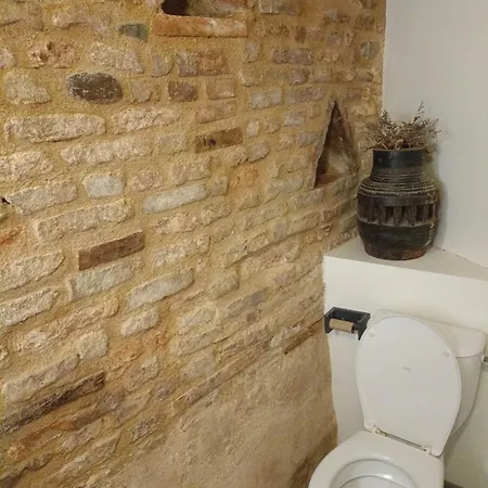 B&B La Lauze Et L'anguille