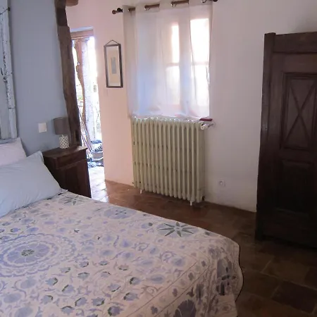 La Lauze Et L'anguille Bed and breakfast