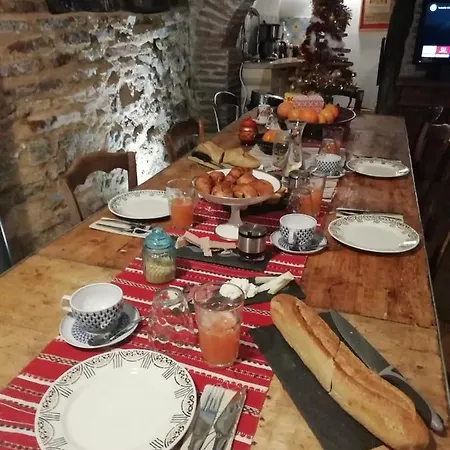 La Lauze Et L'anguille 3*