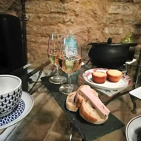 La Lauze Et L'anguille 住宿加早餐酒店 盖亚克